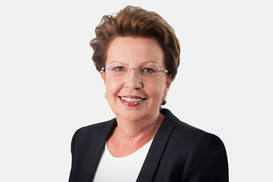 Margit Widinski, Konsulentin
